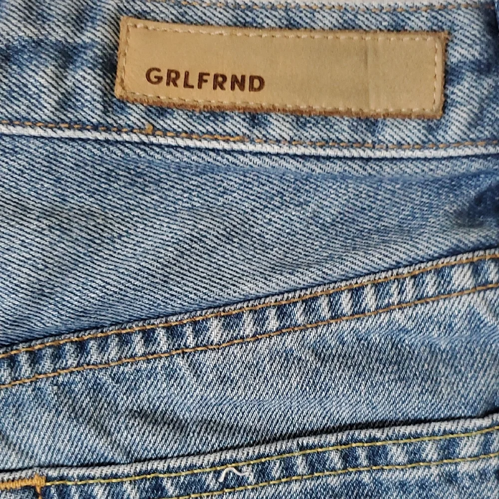 GRLFRND Vintage Wash Short Short  Jean Shorts - Picture 6 of 11